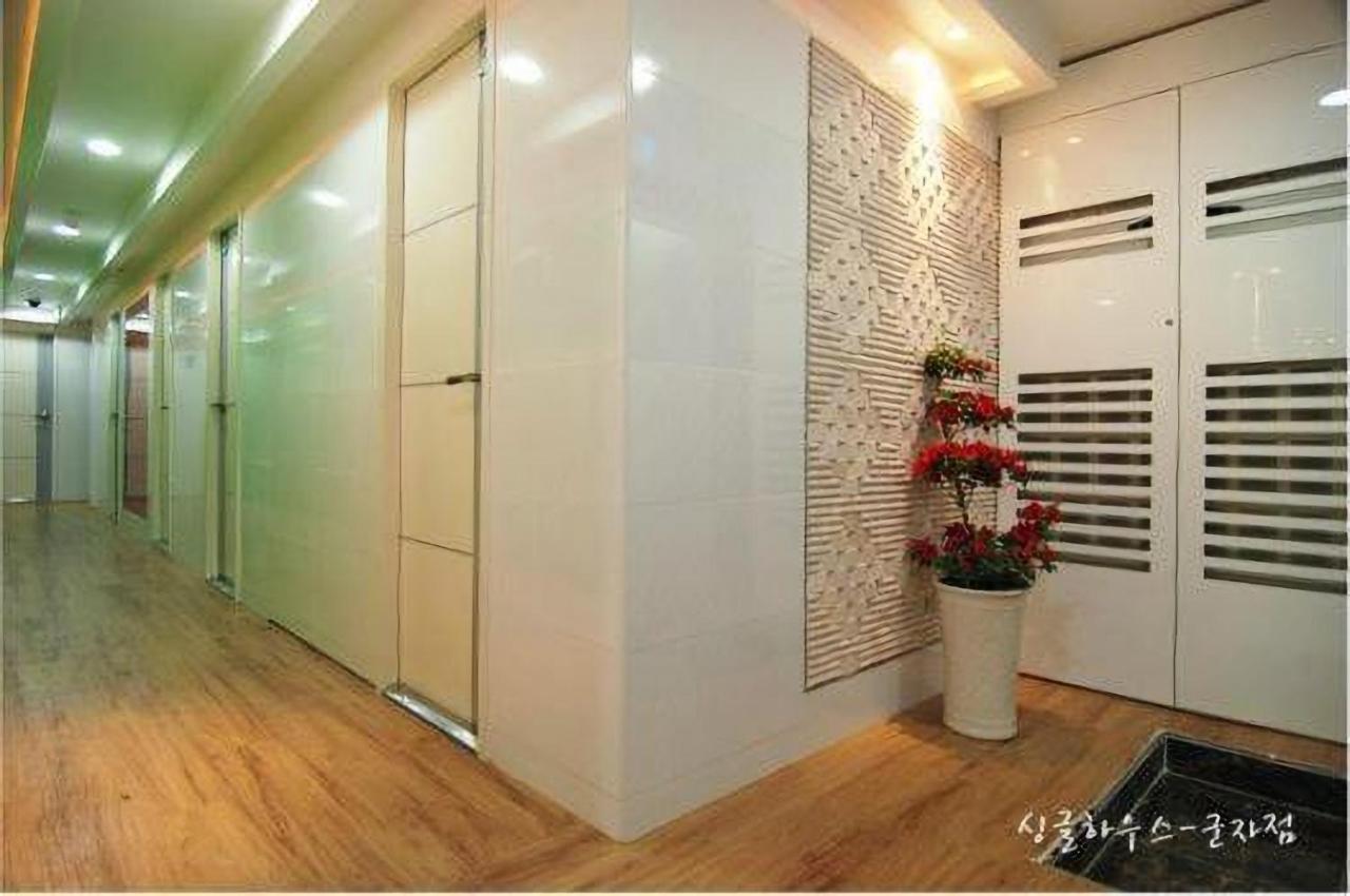 Single House Hotel Seoul Exterior photo